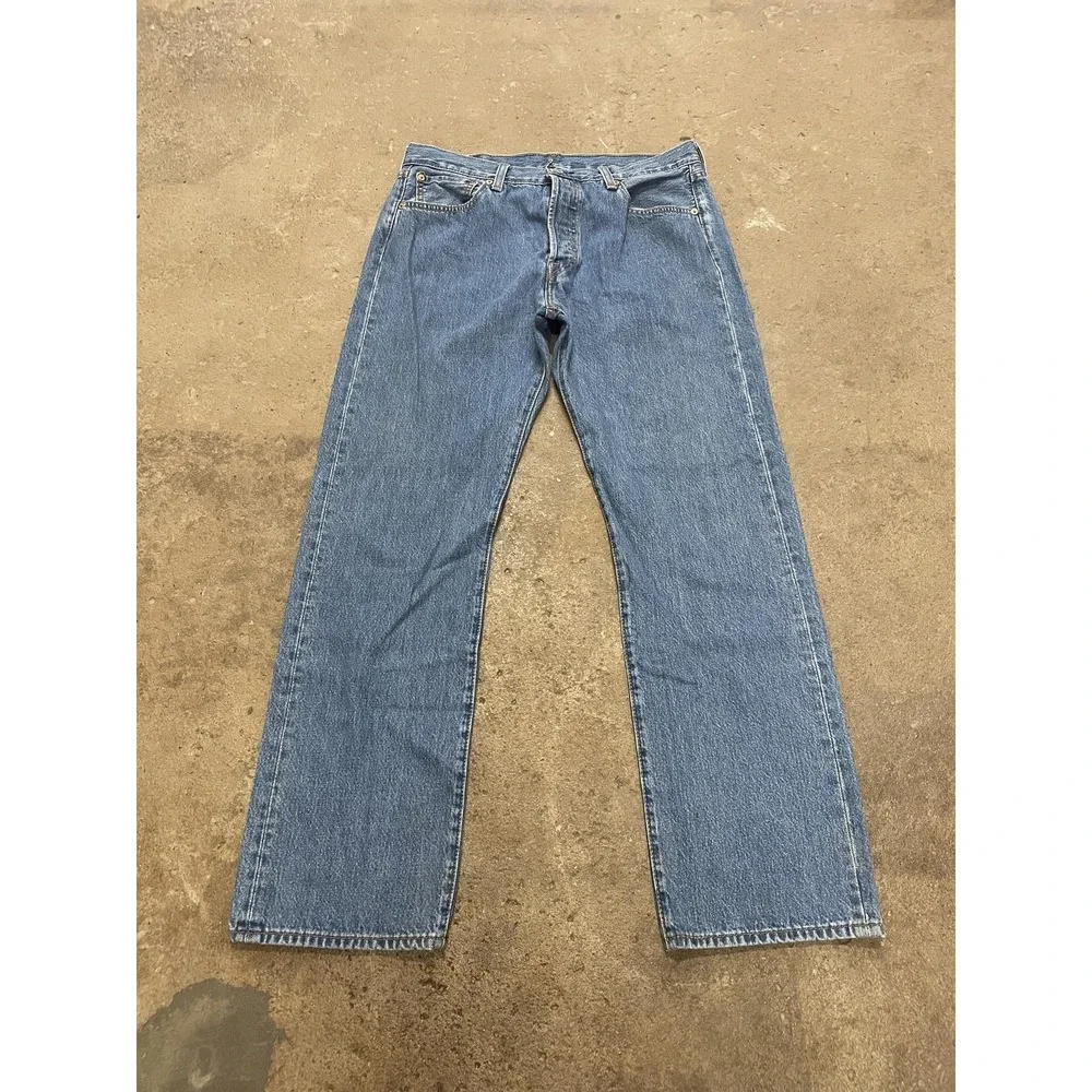 Levis 501 Jeans‎ Mens 34x31 Medium Blue Denim Regular Straight Leg Button Fly